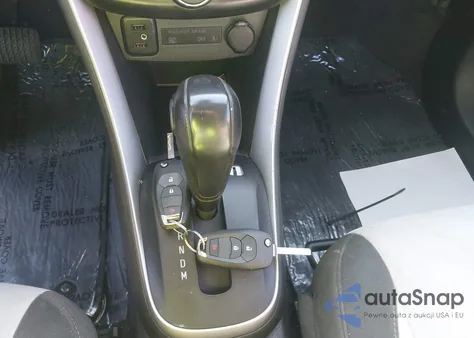 2021 Chevrolet Trax Fwd Ls z USA, uszkodzony, nr VIN KL7CJKSB8MB313101